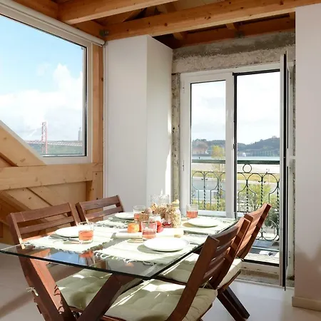 Belem Riverside View Apartman